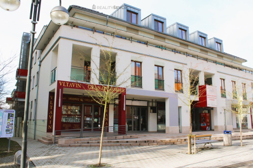 Moderní byt 1+kk k pronájmu v centru Hluboké nad Vltavou